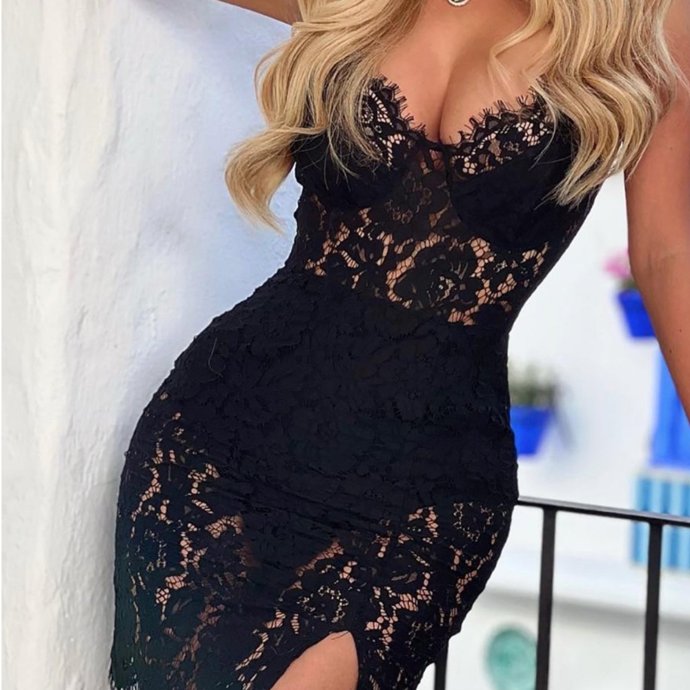 Elegant Black Lace Dress